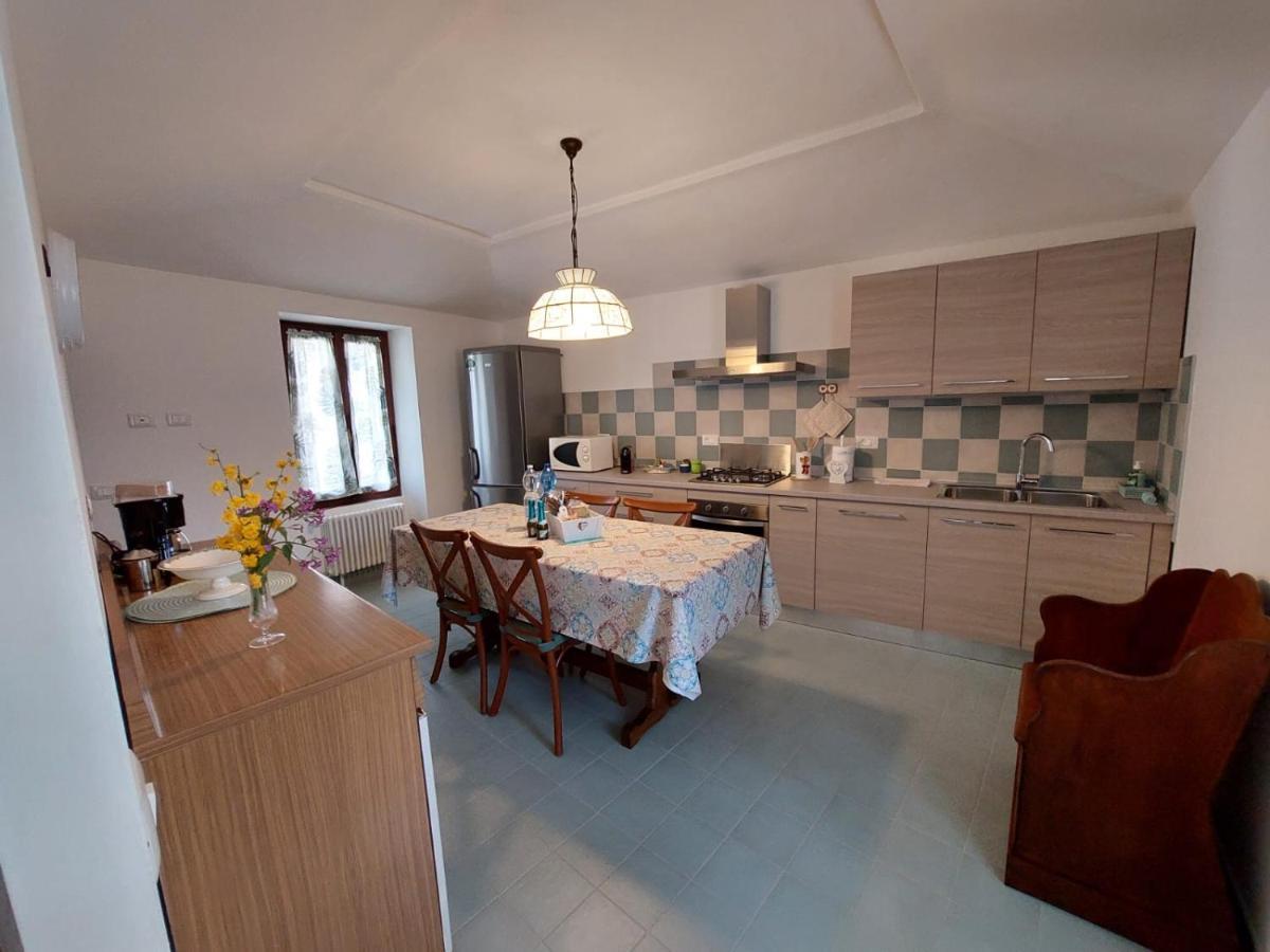 Casa Sassello - Appartamento Menta Dumenza Luaran gambar